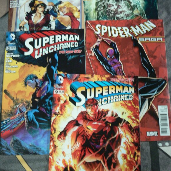 17 comic books,wonder woman-outthere+others. - Picture 1 of 3